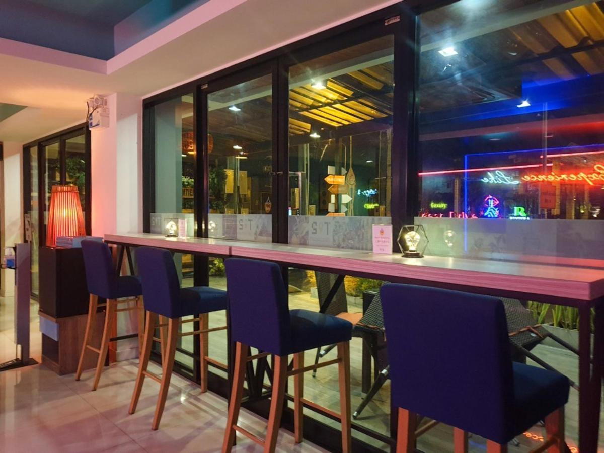 T2 Jomtien Pattaya Hotel Eksteriør billede