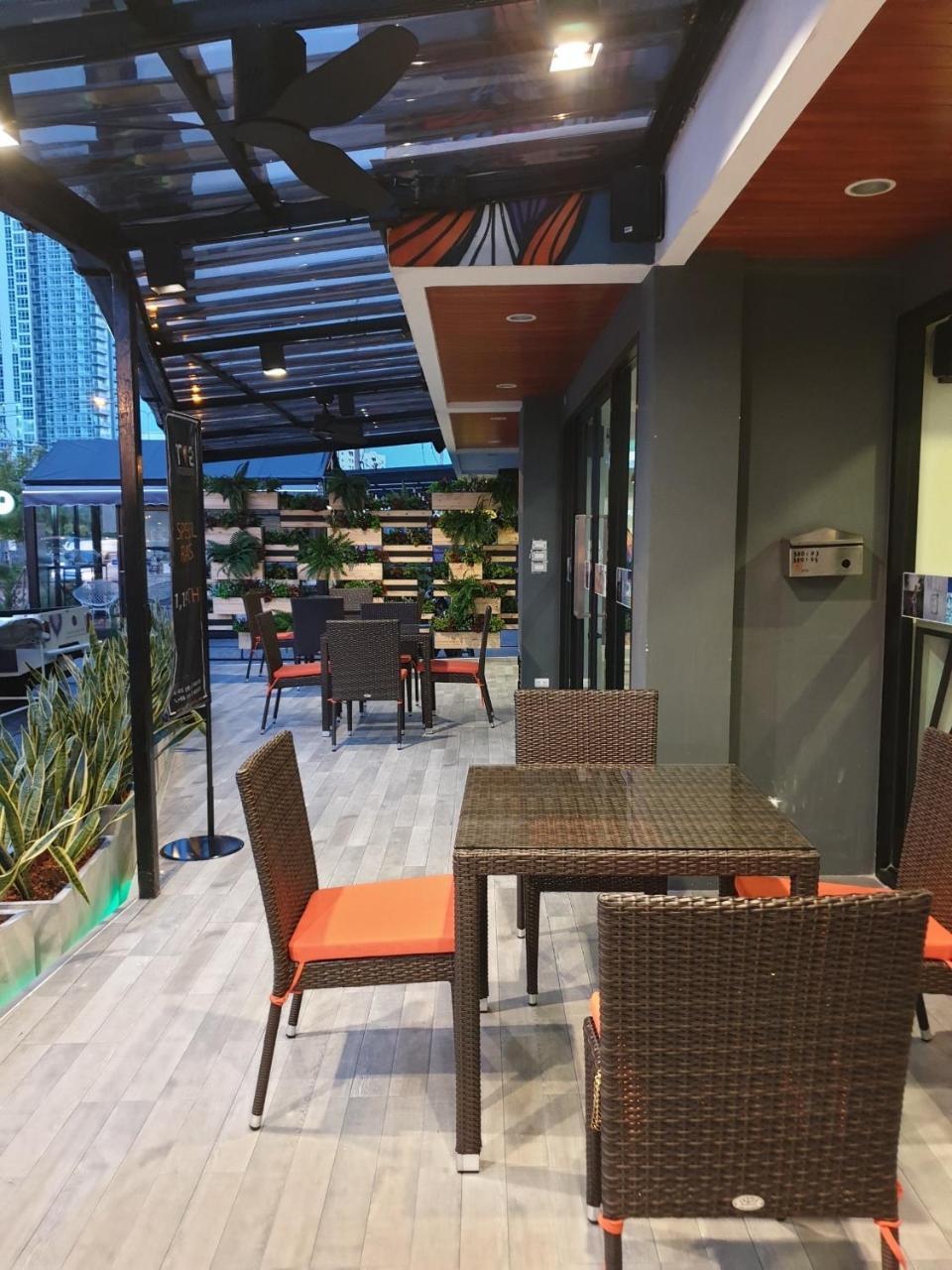 T2 Jomtien Pattaya Hotel Eksteriør billede
